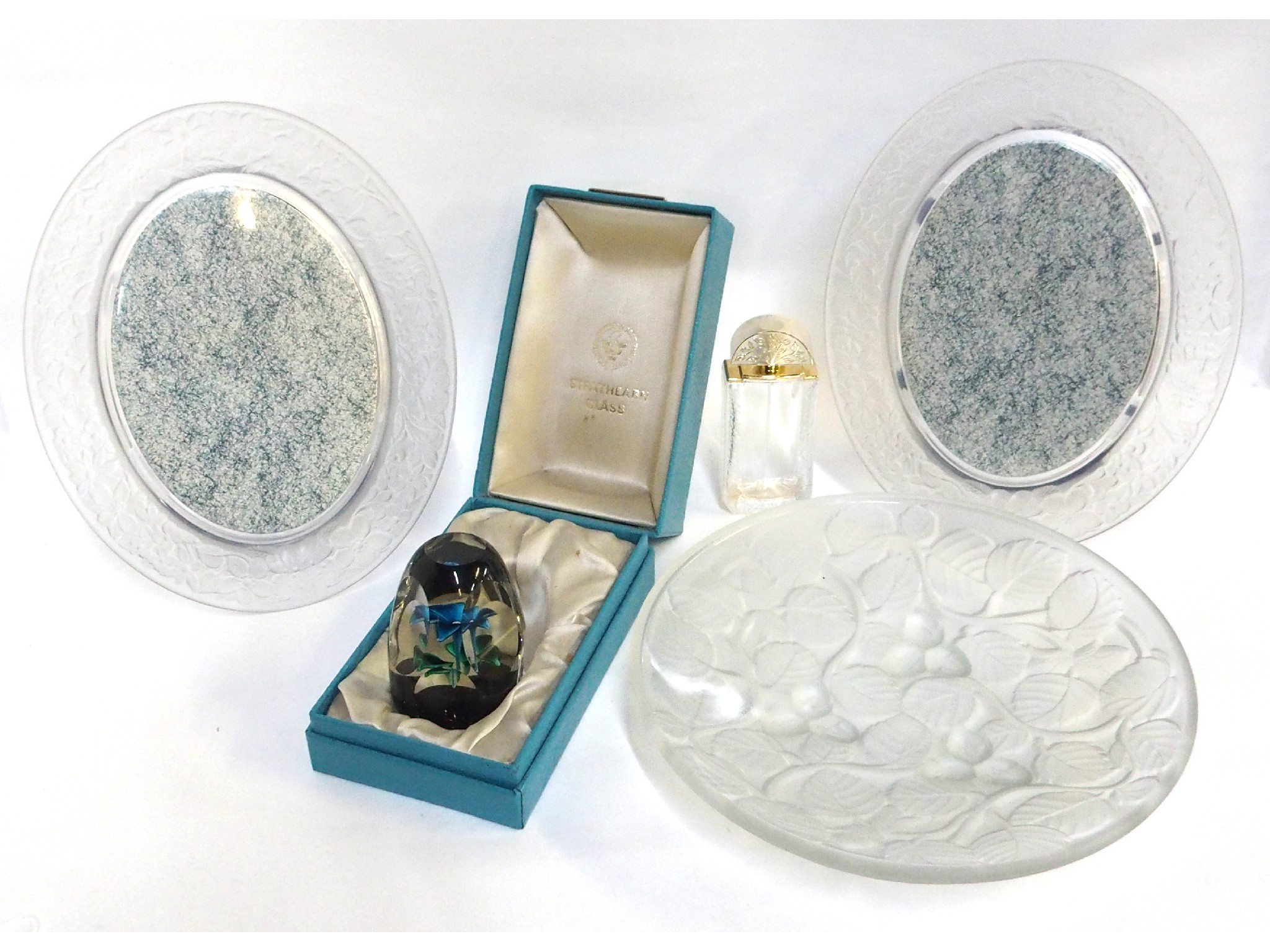 Appraisal: A Strathearn glass paperweight dated in original box a French