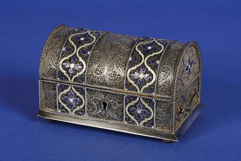 Appraisal: A TH CENTURY CONTINENTAL FILIGREE AND ENAMEL CASKET of shaped