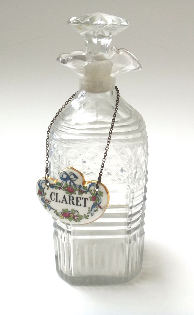 Appraisal: A quantity of glass wares including an early Victorian foliate