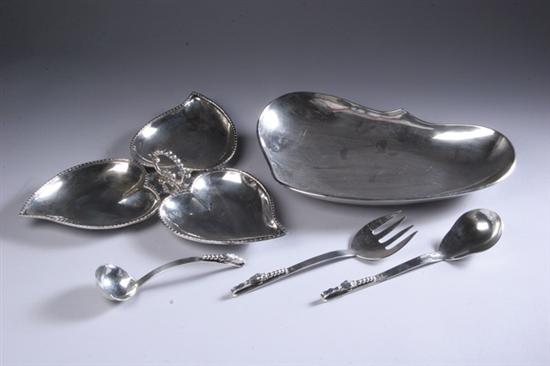 Appraisal: FIVE MEXICAN STERLING SILVER SERVING PIECES Including an hors d'oeuvres