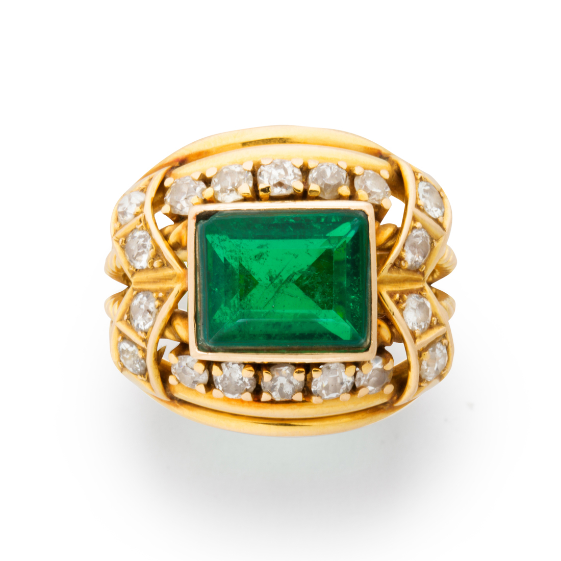 Appraisal: A GREEN QUARTZ TRIPLET DIAMOND AND EIGHTEEN KARAT GOLD RING