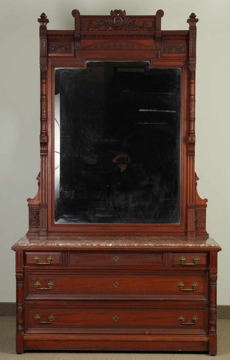 Appraisal: Pc Victorian Carved Mahogany Bedroom Set Pc Victorian Carved Mahogany