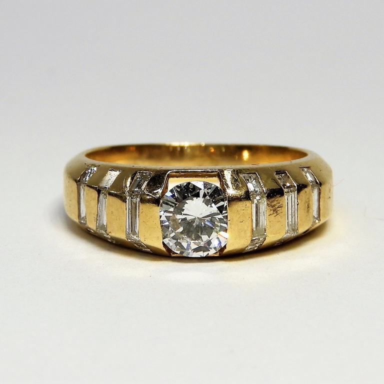 Appraisal: ESTATE K YELLOW GOLD DIAMOND RING TCW th Century TCW