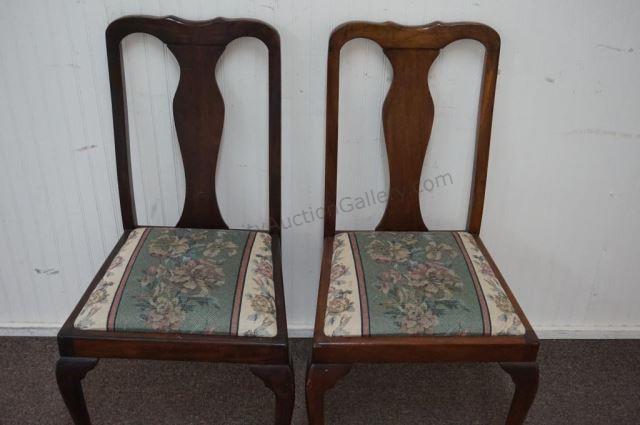 Appraisal: Post WWII vintage 's- 's Queen Anne style mahogany side