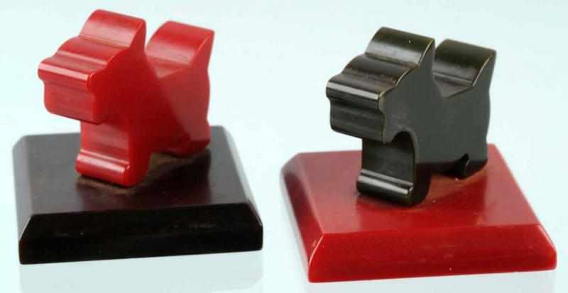 Appraisal: Lot of Bakelite -Color Scottie Dog Pieces Description CORRECTION Scottie