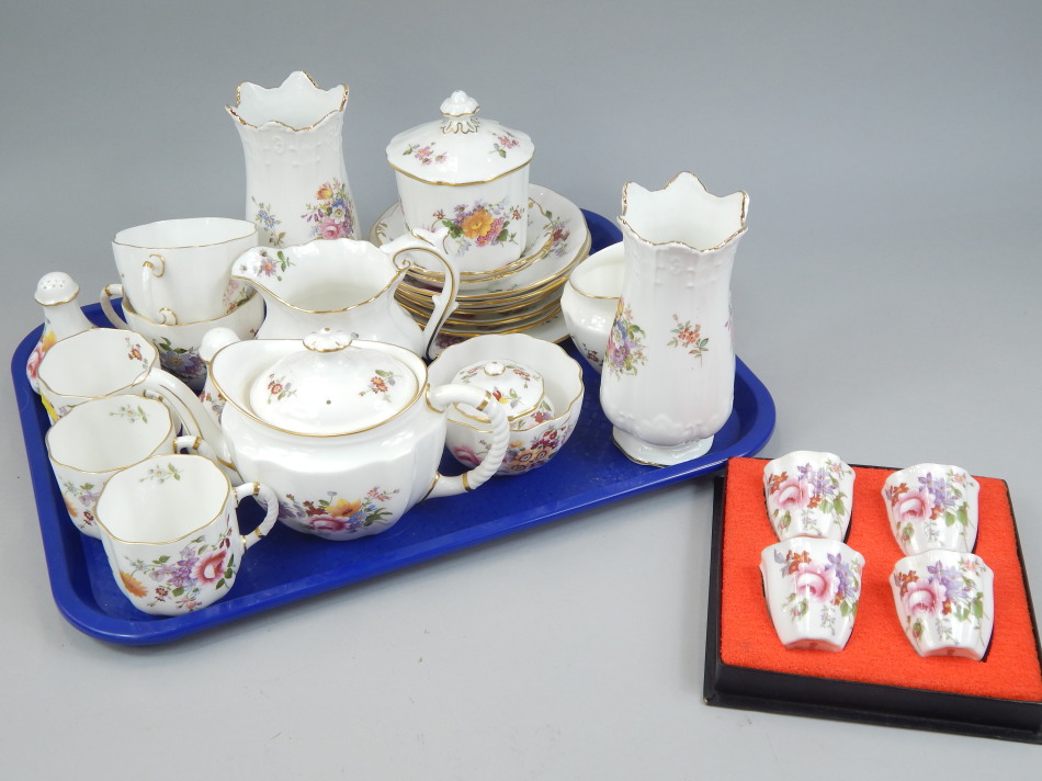 Appraisal: A quantity of Derby Posies porcelain to include a small