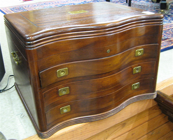 Appraisal: FEDERAL STYLE MAHOGANY FLATWARE CHEST American early th century The