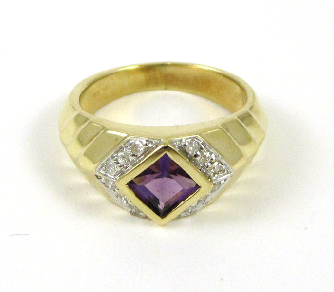 Appraisal: AMETHYST DIAMOND AND FOURTEEN KARAT GOLD RING with twelve round-cut