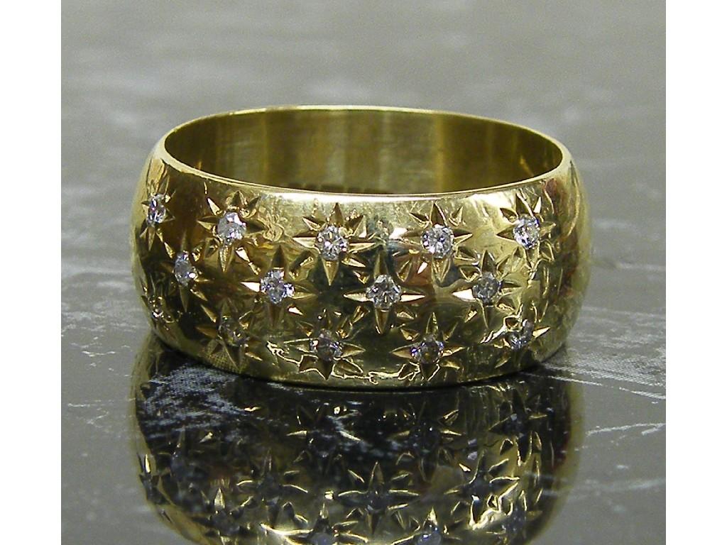 Appraisal: ct diamond set band ring gm size T