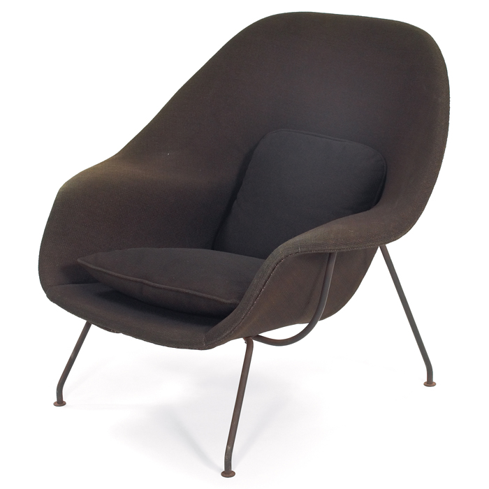 Appraisal: Eero Saarinen Womb chair byKnoll original upholstery over blackenameled metal