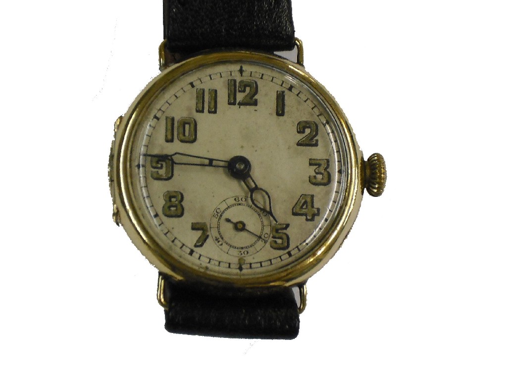 Appraisal: Early ct wire lug circular gentleman's wristwatch the silvered dial