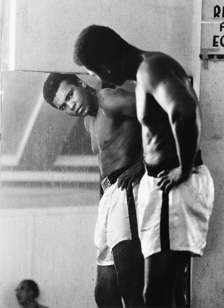 Appraisal: NEIL LEIFER - Muhammad Ali looking in the mirror while