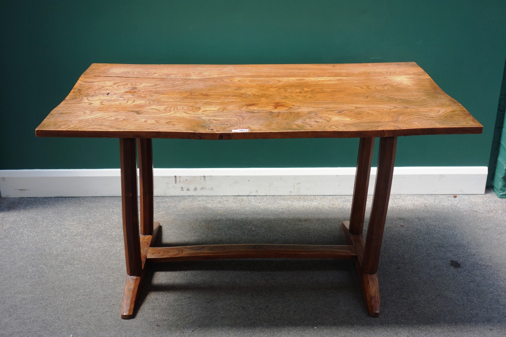 Appraisal: Attributed to Gordon Russell an elm refectory table the plank