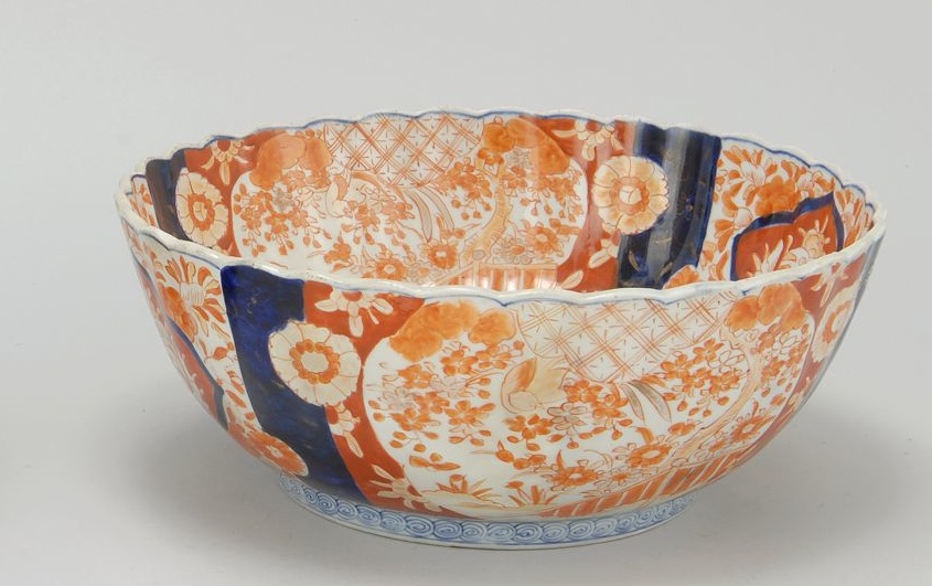 Appraisal: JAPANESE IMARI PORCELAIN PUNCH BOWL th CenturyWith scalloped rim Interior