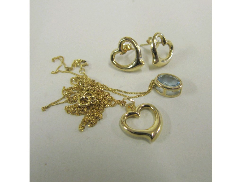 Appraisal: Lot comprising ct gold heart shaped pendant on ct gold