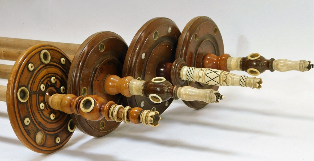 Appraisal: ETZ CHAIM BONE JUDAIC TORAH SCROLL ROLLERS GROUP Europe th