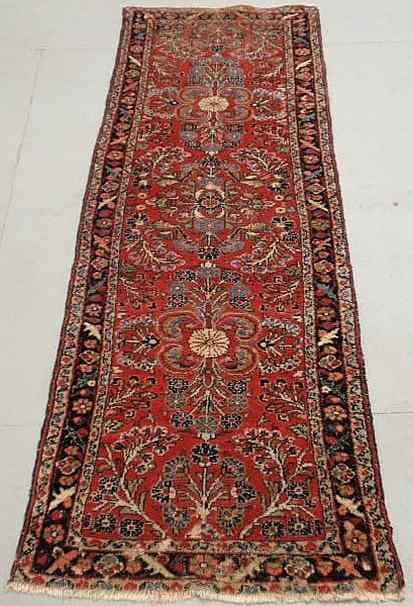 Appraisal: Sarouk oriental hall runner 'x '