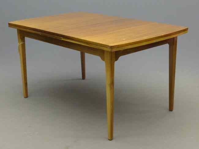 Appraisal: Mid Century dining table with pullout leaves Top '' x