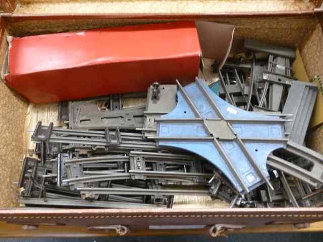 Appraisal: A QUANTITY OF VARIOUS HORNBY 'O' GAUGE TRACK