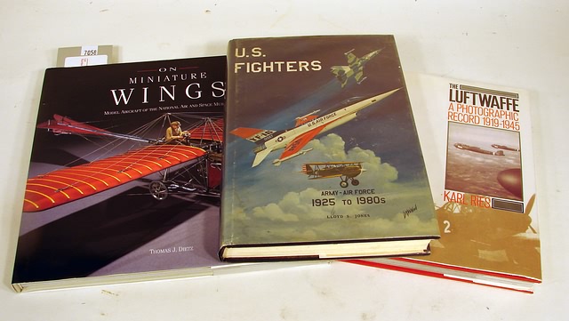 Appraisal: Lot of three military aircraft reference volumes