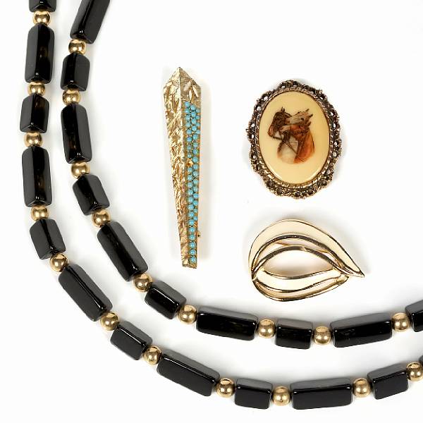 Appraisal: A large collection of costume jewelry