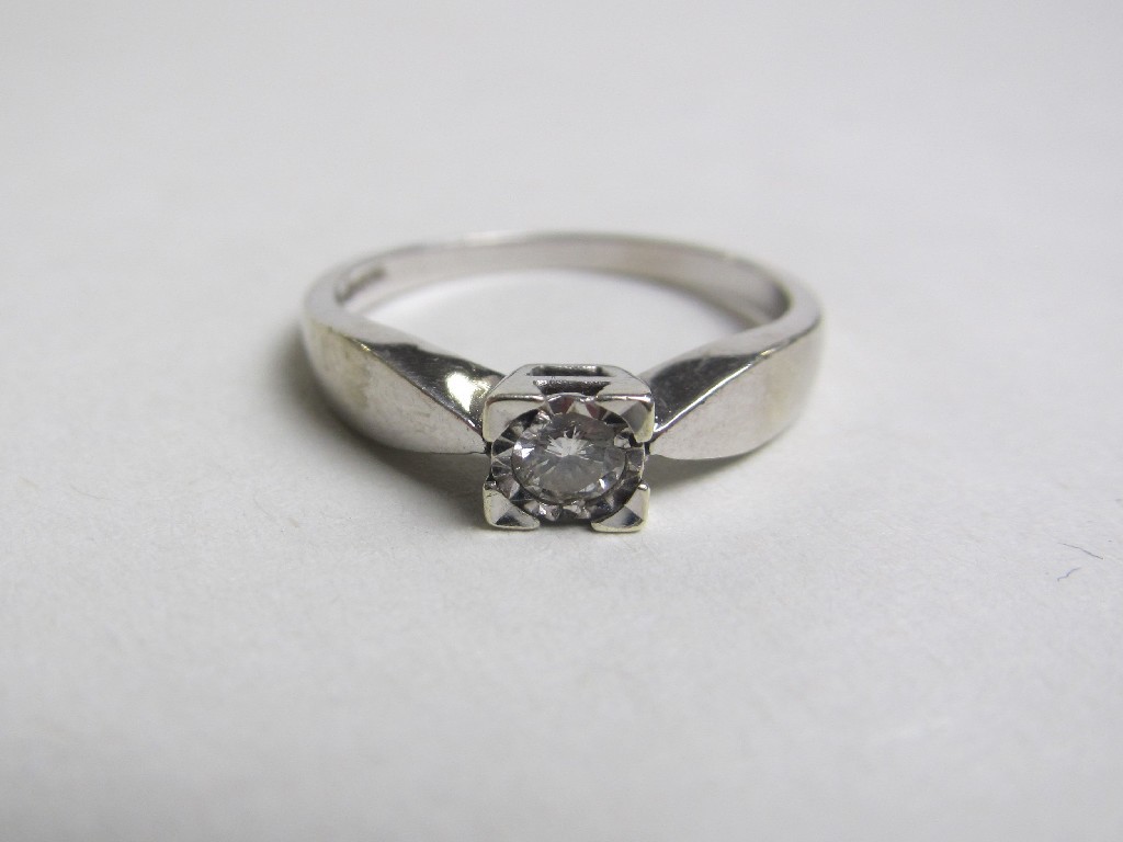 Appraisal: Nine carat white gold diamond solitaire ring