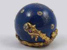 Appraisal: A lapis lazuli parasol or cane handle mounted with a