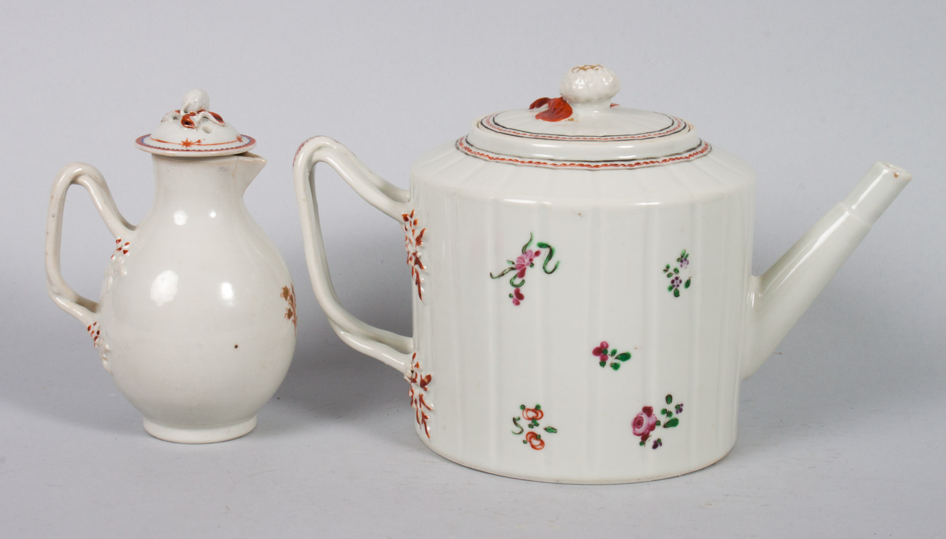 Appraisal: Chinese Export porcelain teapot and creamer circa Famille Rose drum-form