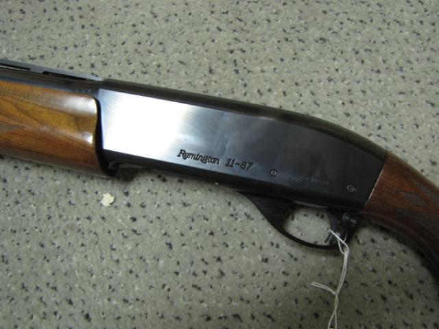 Appraisal: Remington model - ga automatic shotgun '' barrel Rem choke