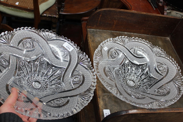 Appraisal: A PAIR OF LATE TH EARLY TH CENTURY CUT GLASS