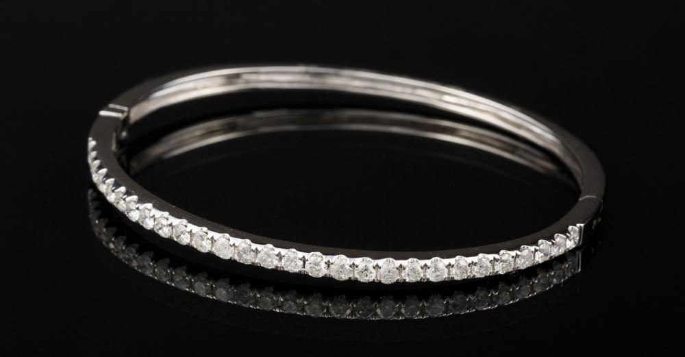 Appraisal: kt White Gold and Diamond Bangle Bracelet set with round