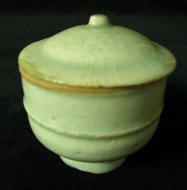 Appraisal: A Sung Ching p'ai ware bowl and cover of shadowy