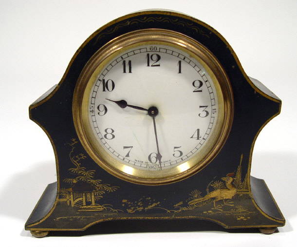 Appraisal: Edwardian mantel clock in a chinoiserie lacquered case gilded with