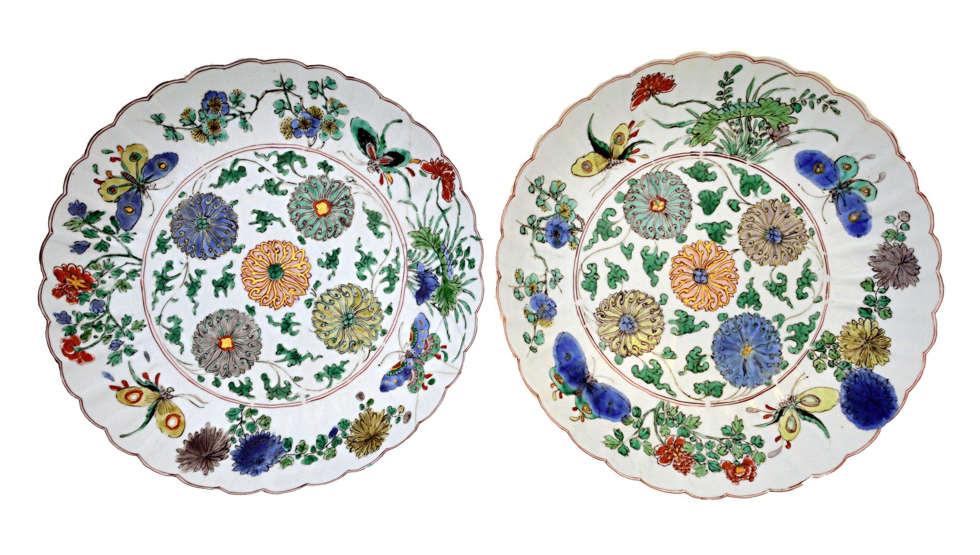 Appraisal: A pair of Chinese famille-verte fluted plates Kangxi painted with