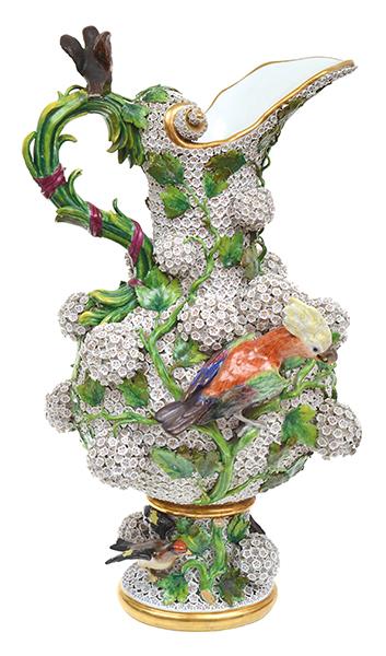 Appraisal: A LARGE AND IMPRESSIVE MEISSEN SCHNEEBALLEN EWER CIRCA loss to