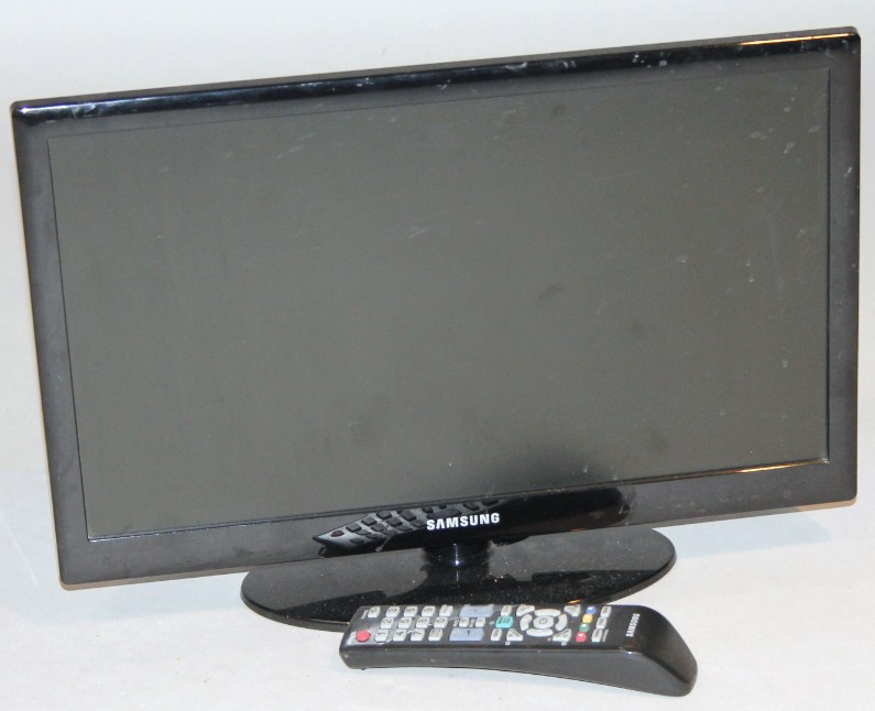 Appraisal: A Samsung television in black trim with remote control