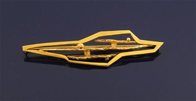 Appraisal: No Reserve John Donald born A ct gold brooch of