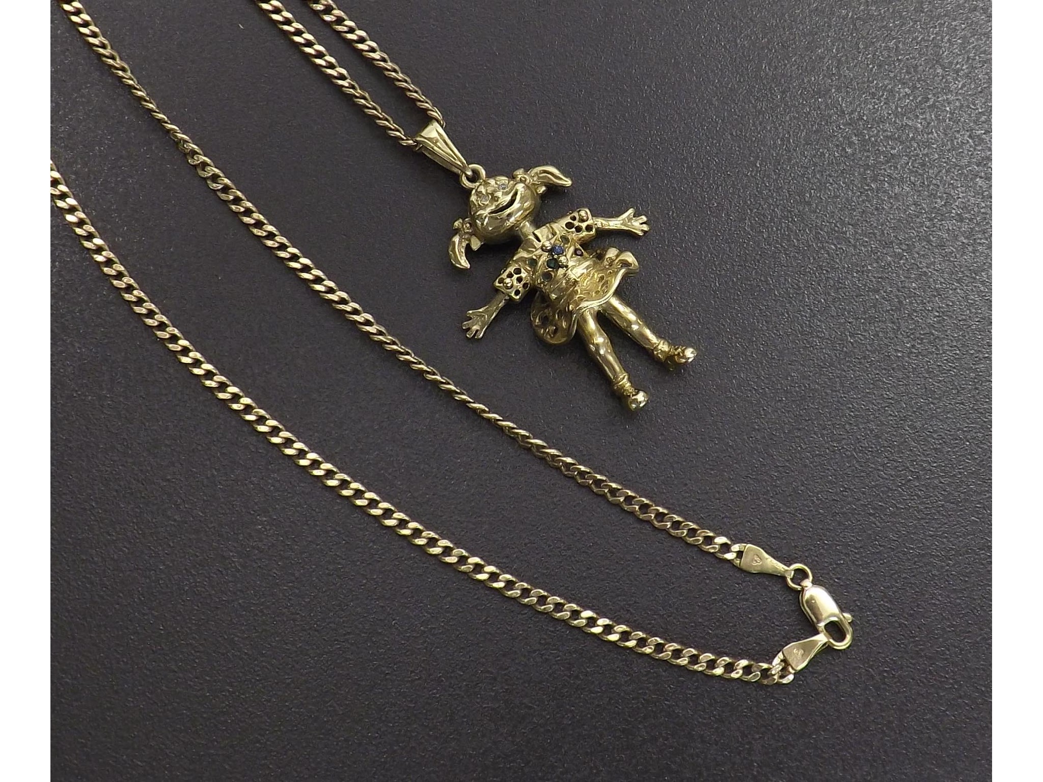 Appraisal: ct pendant on chain gm pendant '' long approx chain