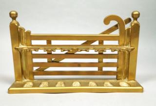 Appraisal: Heavy Brass Gate Form Pipe Holder Heavy brass co Heavy