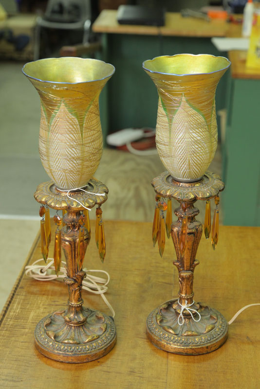 Appraisal: PAIR OF THREADED AND PULLED FEATHER SHADES WITH LAMP BASES