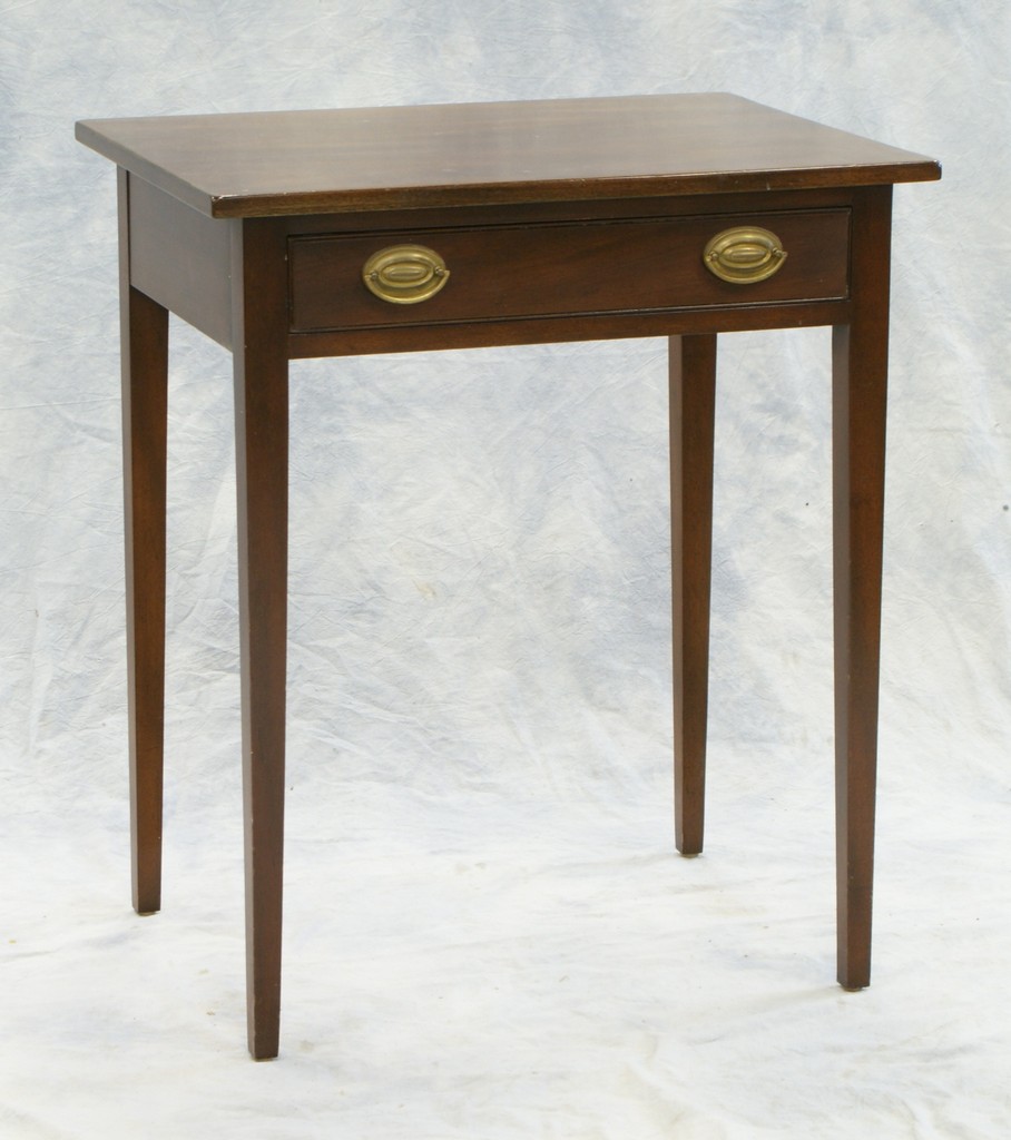 Appraisal: Kittinger Hepplewhite style lamp table with drawer h