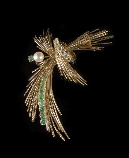 Appraisal: Retro-Moderne Eighteen-Karat Yellow Gold Emerald Diamond and Pearl Brooch ca