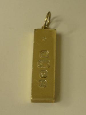 Appraisal: A CT GOLD INGOT PENDANT long g