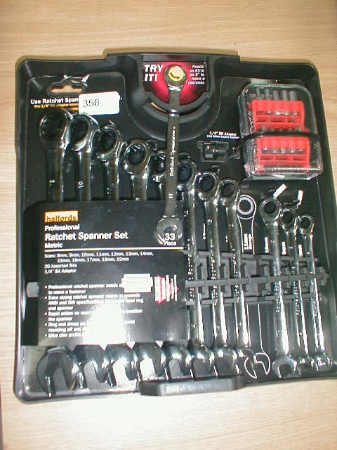 Appraisal: Halfords ratchet and spanner set