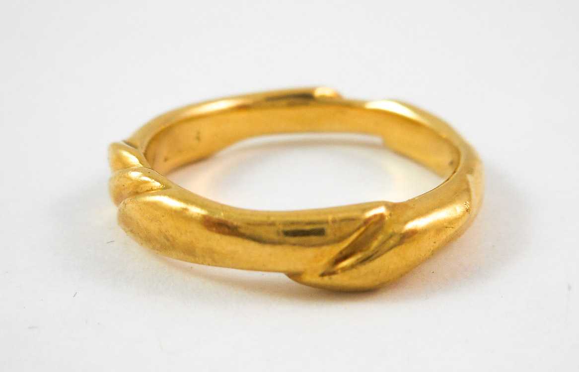 Appraisal: EIGHTEEN KARAT YELLOW GOLD RING weighing grams and marked k