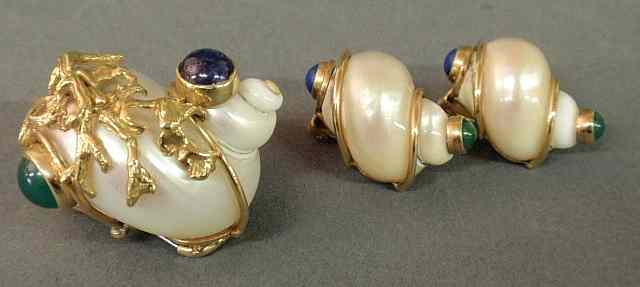 Appraisal: Seaman Schepps shell brooch and earring set k yg encased