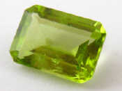 Appraisal: A loose polished peridot approx carats VAT will be added