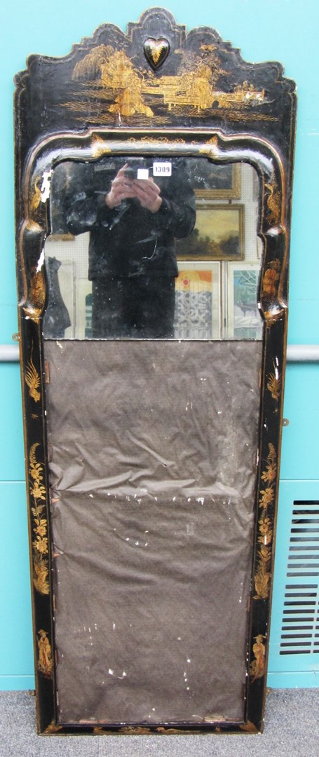 Appraisal: A Queen Anne gilt decorated black Japanned rectangular wall mirror