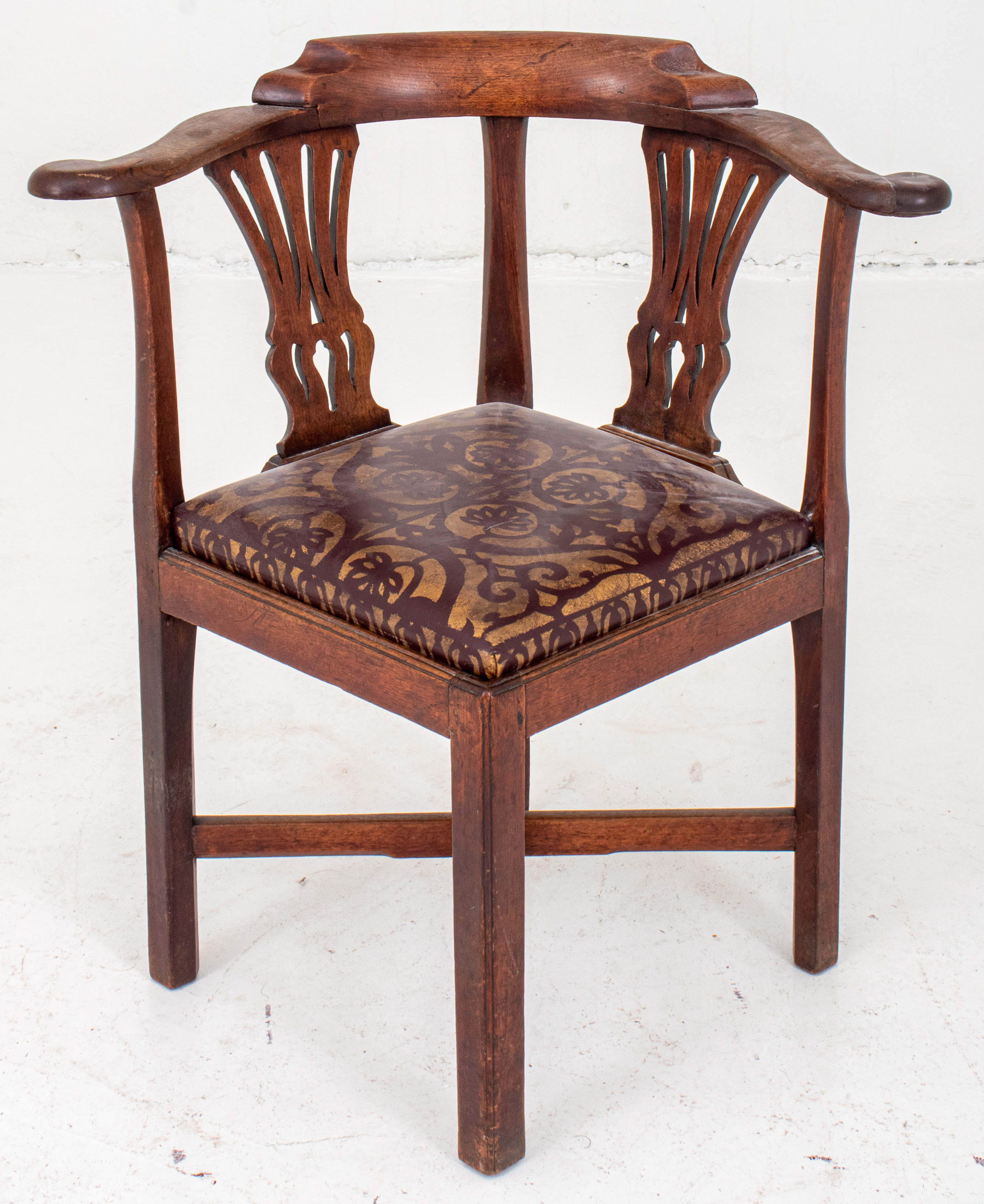 Appraisal: GEORGE II STYLE OAK CORNER CHAIR With shaped crest rail