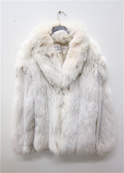 Appraisal: LADIES LYNX FUR COAT having slit side pockets and three